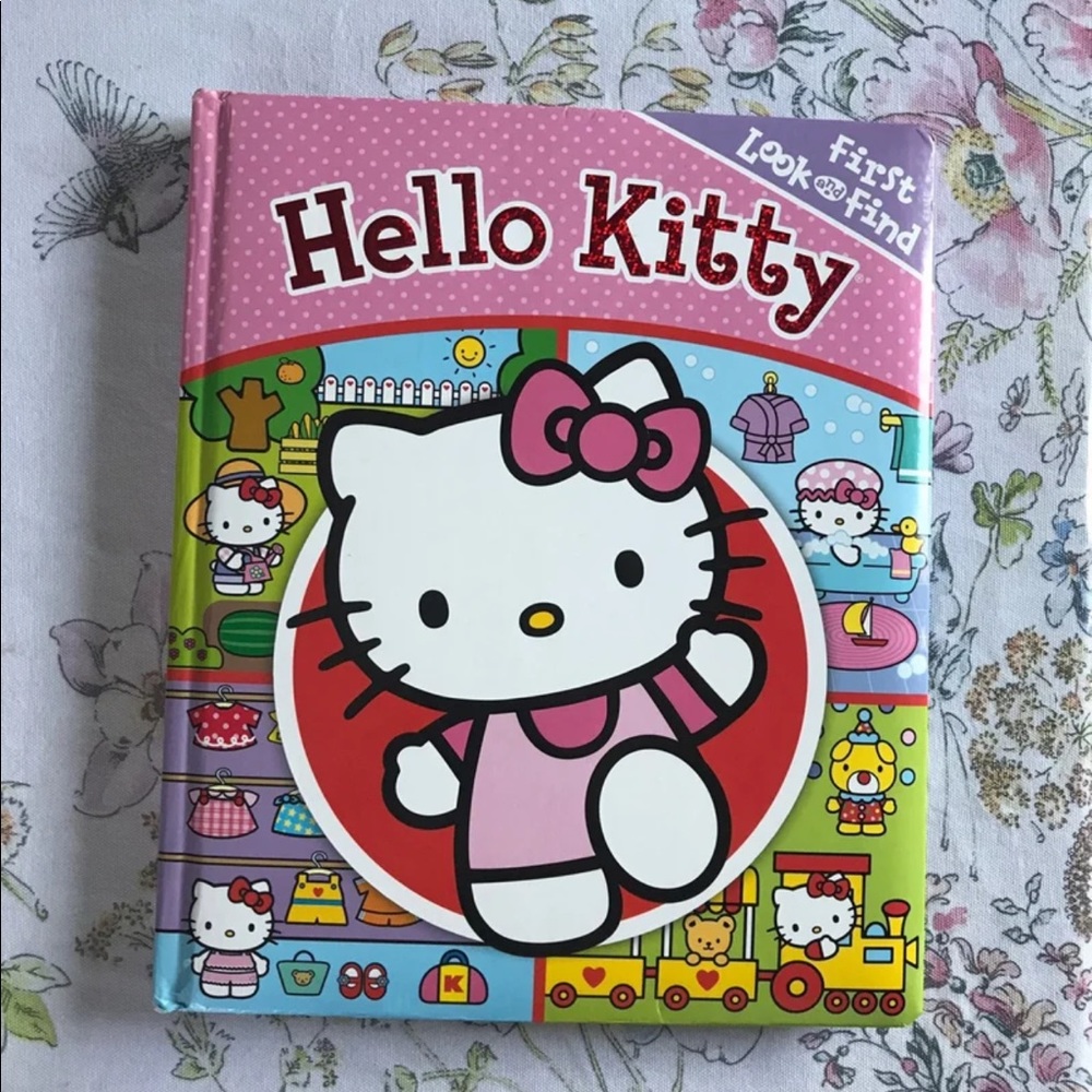 Hello Kitty Look and Find Book